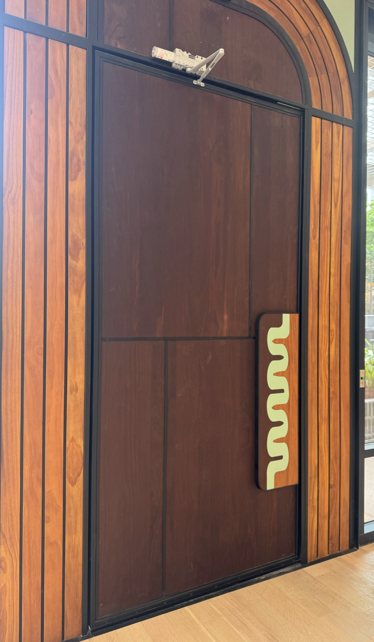 door of entrance to rambler